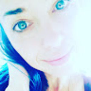 Meet your Posher, Roxanne